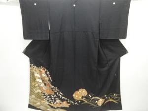 作家物　小舟に菊・桜・松模様刺繍留袖（比翼付き）